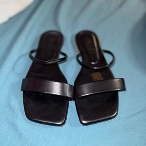 Sleek Black Women's Sandals